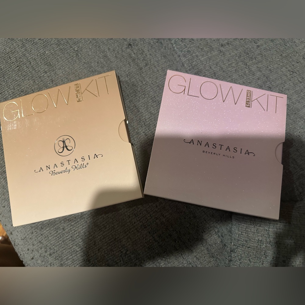 Anastasia Glow Kit in Gold and Cream